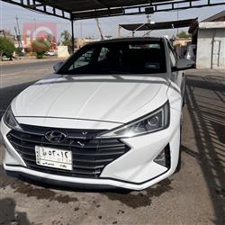 هیوندای ئەلەنترا